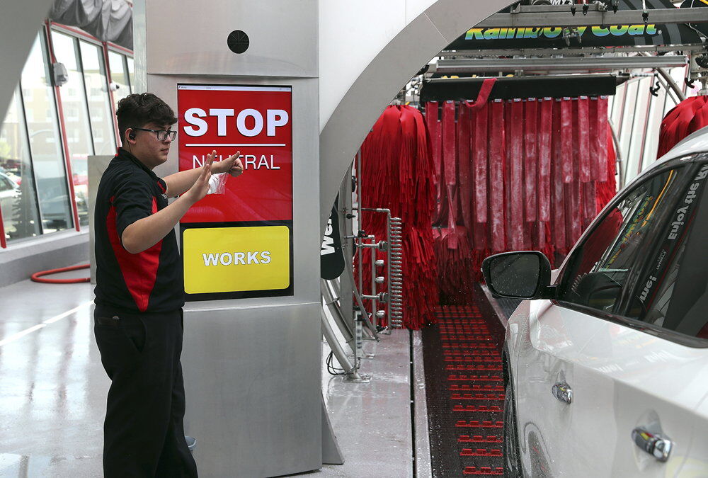061021 Tomy's Car Wash 1
